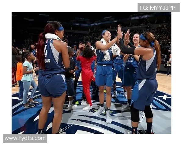 WNBA王牌与自由人激战正酣谁能在季后赛中脱颖而出