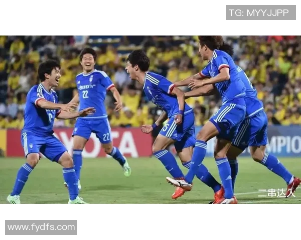 东京绿茵与法政大学的激烈对决展现青春热血与足球梦想的碰撞